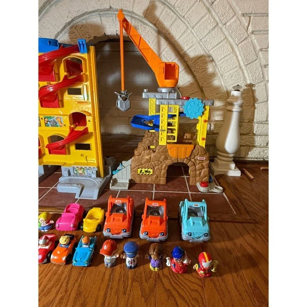 Little People Construction Site & Wheelies Stand 'N Play Rampway, Race Track